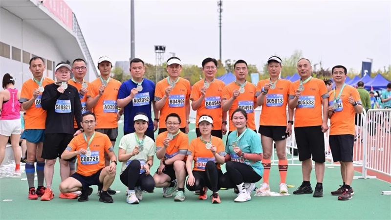 滿狀態(tài)沖刺！公司參賽員工全部完賽鹽城馬拉松